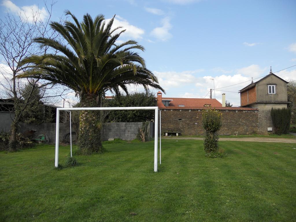 Pensión O' Mesón O Pino Exterior foto