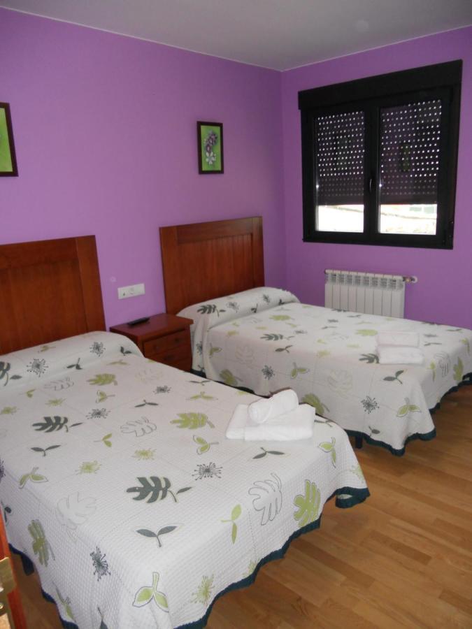 Pensión O' Mesón O Pino Exterior foto